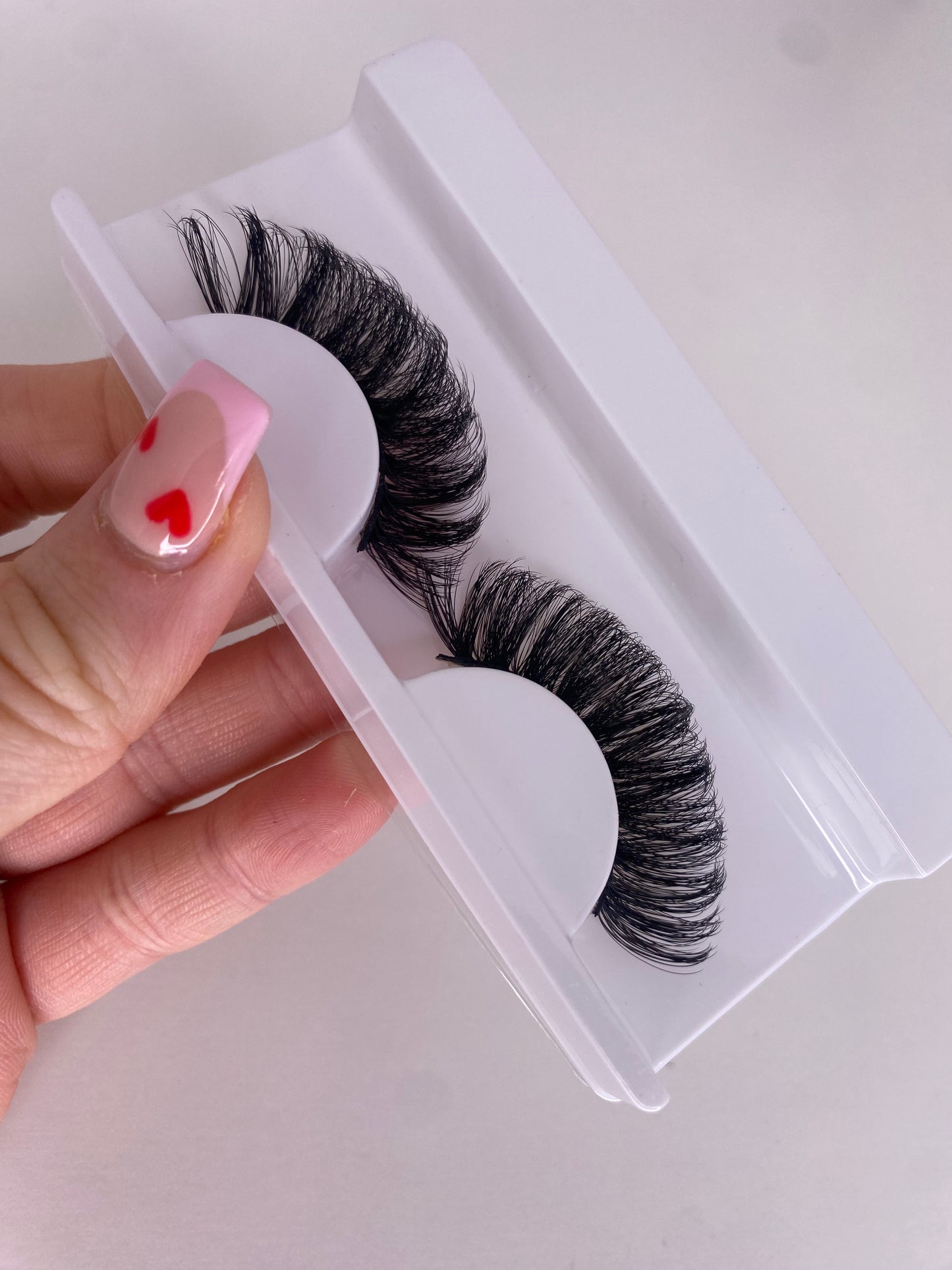 Defect MEGA DOLL LASHES (non refundable)